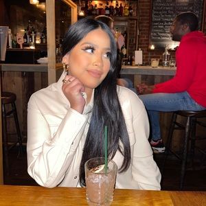 Meet your Posher, Stephany